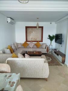 شقة مطلة على البحر