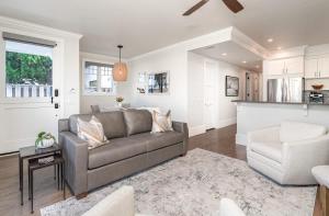1225 W Balboa Blvd A & B - Coastal Luxury- Remodeled Duplex withRooftop Deck