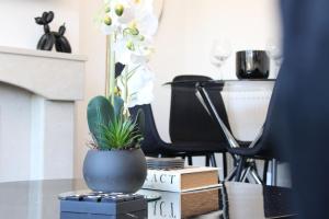 Deluxe 3 Bed, Sleeps 8, Free Parking, Edinurgh