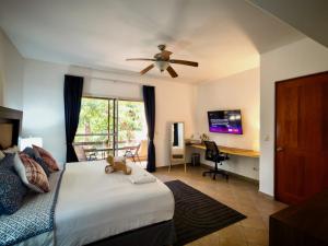 Hoyo Penthouse by guysriviera