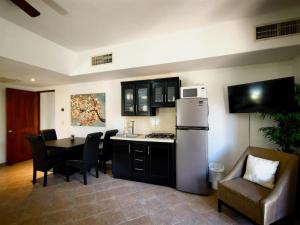 Hoyo Penthouse by guysriviera