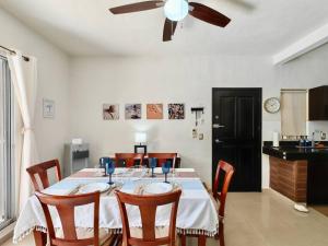 Rosa Blanca by Guys Riviera