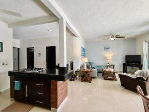 Rosa Blanca by Guys Riviera