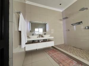 Centurion Cozy Family Home