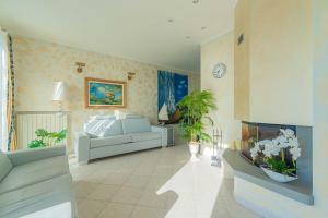 Mediterranean Villa with Pool and Sea View