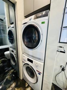 Stylish modern apartment by the Dnipro River