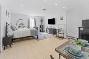 Cozy One Bedroom Apartment in Queens