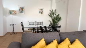 Oura View Apartment