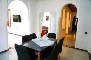 Marrakech Villa with Free Breakfast & Private Pool