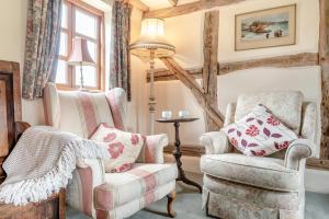4 Bed in Shrawley oc-s34861
