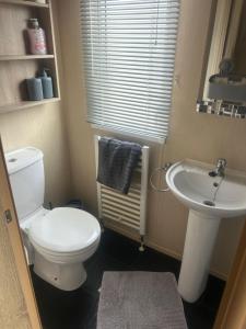 3 bedroom, 2 bathroom caravan Presthaven Beach Resort