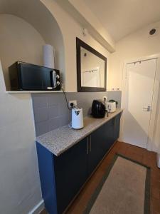 Free parking Budget friendly city centre flat