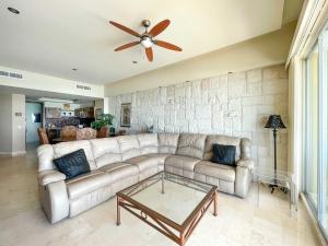 Hidden Gem Condo Beach & Pool Access #503