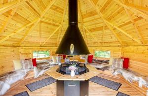 Unique Manor House PLUS Jacuzzi PLUS BBQ Cabin