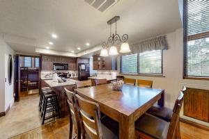 At the Base of Canyons Resort Spacious and Spectacular - Sleeps 10