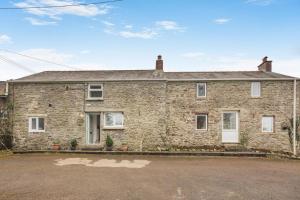 4 Bed in St. Clears oc-m34836