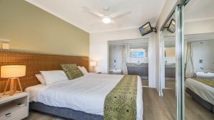 Hinterland Luxury - 1 Bedroom Hinterland View Apt