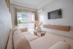 Hidden Treasure Resort, Sea, Lake & Golf Views, Pools & Quiet Escape
