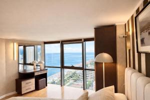 The Infinity Residence Elegant Duplex with Panoramic Sea View & Balcony