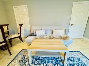 Lord Windsors Regal Chamber