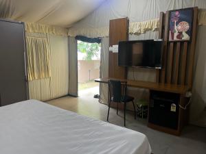 Riverside Golf Resort