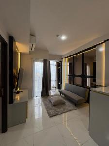 Delft apartemen Makassar 2 BADROOM