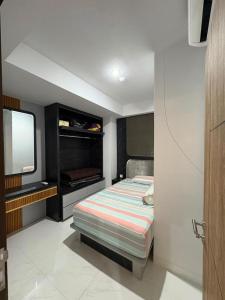 Delft apartemen Makassar 2 BADROOM