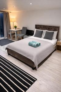 Modern Guest house with private entrance