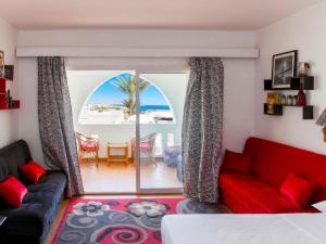 Sea View Studio - Sharm - Beach & Pools - Sleeps 4 - 2 beds and 2 sofa beds