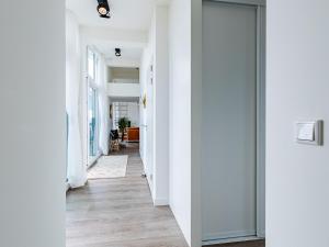 Penthouse with beach view