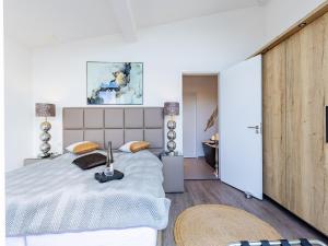 Penthouse with beach view