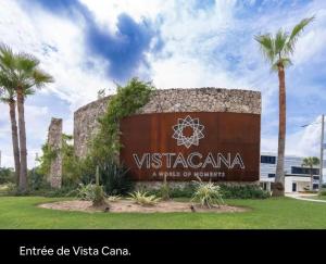 Modern, comfortable 2-bedroom condo in Vista Cana