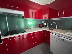 Saint-Cyprien : T3 moderne proche plage avec parking privé - FR-1-309-549