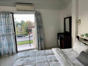Saan Breeze Pool Villa Bangsaen