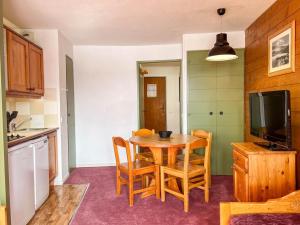 Studio paisible proche commerces - 4 pers. - FR-1-314-332