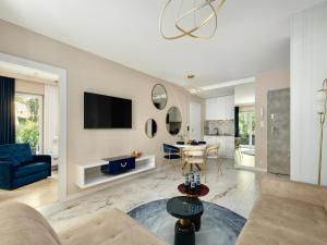 Comfortable 2-room apartment, indoor pool