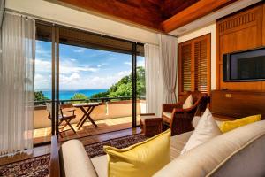 5BR Sea View Pool Villa - 3-Min Walk to Kata Beach - Villa Apsara by Warm Plus