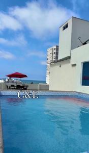 C&E ALOJAMIENTOS , Apartamentos a una calle de la Playa & Malecón