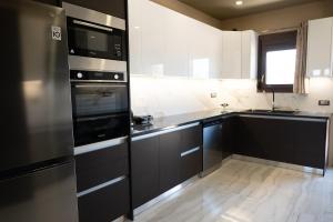 MYRON GRAND PooL VILLA