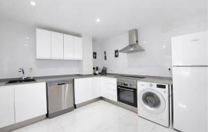 Gorgeous Home In Villamarchante