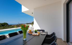 Cozy Home In Primosten