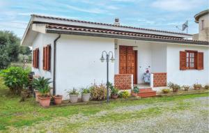 Stunning Home In Ricadi With Swimming Pool