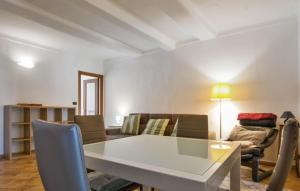 3 Bedroom Pet Friendly Apartment In Varazze