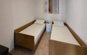 2 Bedroom Nice Apartment In Slatine