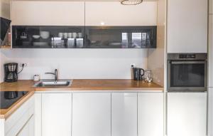 2 Bedroom Awesome Apartment In Krusevo