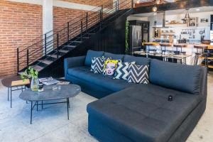 Olas altas Unique LOFT 2 blocks from the malecon