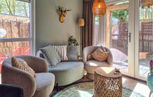 Beautiful Home In Heinkenszand