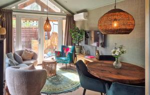 Beautiful Home In Heinkenszand