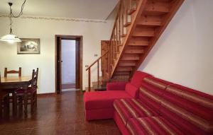 Awesome Apartment In Montecastelli Pisano