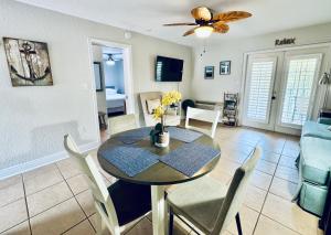 Condo in Waterfront Resort with Balcony Close to Beaches Free Bikes